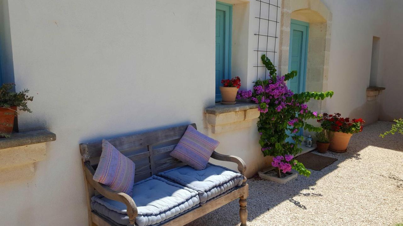 The Proud Garden Bed & Breakfast Carovigno Exterior foto